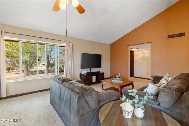 25325 N NAPLES Street, Paulden, AZ 86334