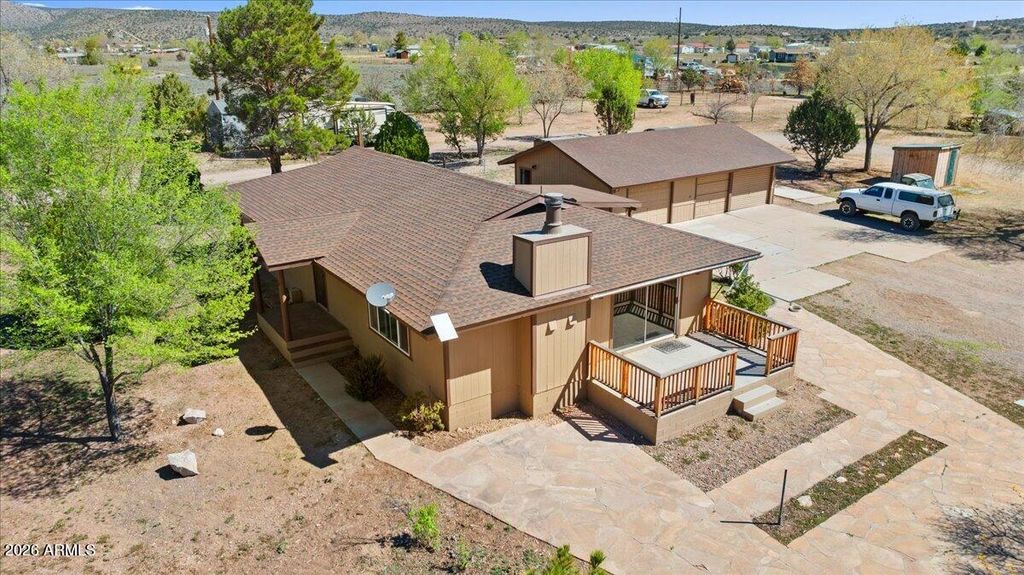 25325 N NAPLES Street, Paulden, AZ 86334