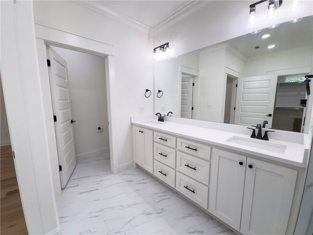 4 Sheidaig Lane, Bella Vista, AR 72715