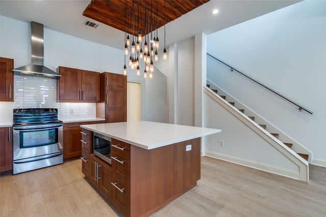 1811 S Ervay Street, Dallas, TX 75215