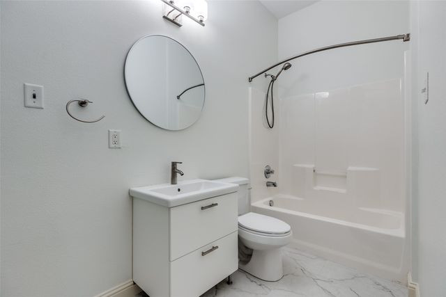1811 S Ervay Street, Dallas, TX 75215