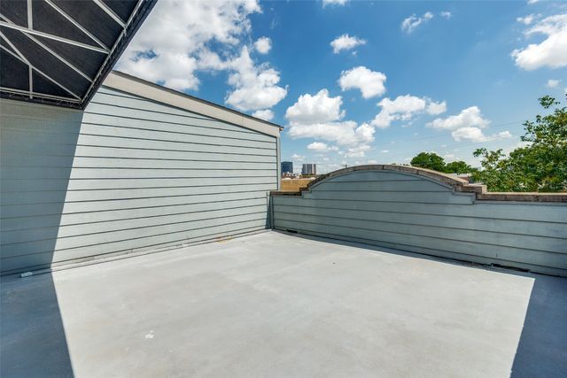 1811 S Ervay Street, Dallas, TX 75215