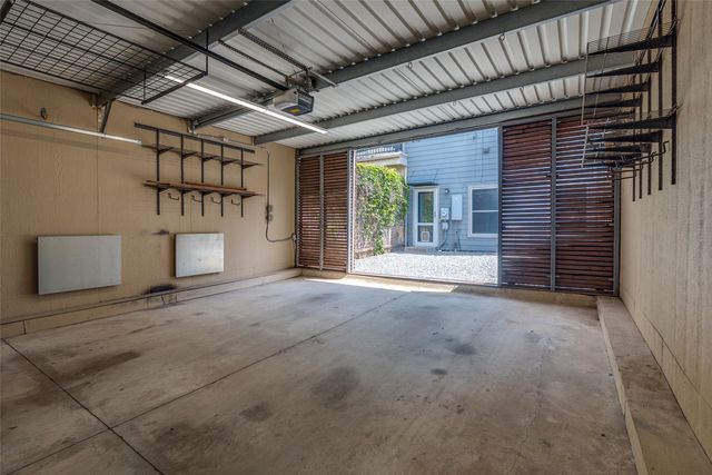 1811 S Ervay Street, Dallas, TX 75215