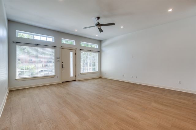 1811 S Ervay Street, Dallas, TX 75215
