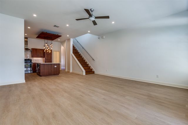 1811 S Ervay Street, Dallas, TX 75215
