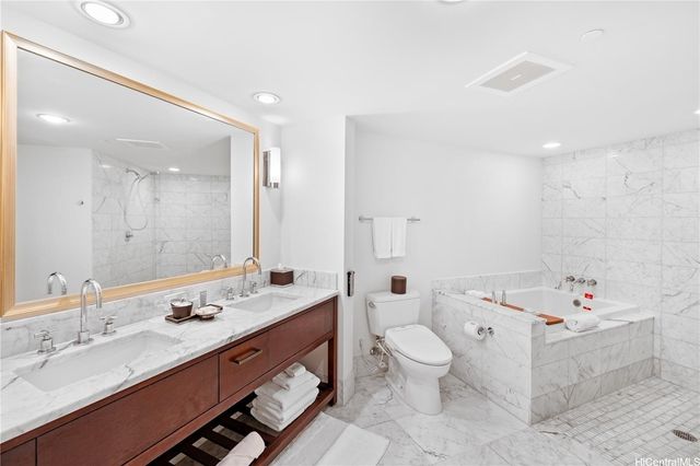 223 Saratoga Road 1007, Honolulu, HI 96815