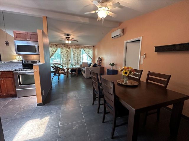 2490 Andros Ln, Fort Lauderdale, FL 33312