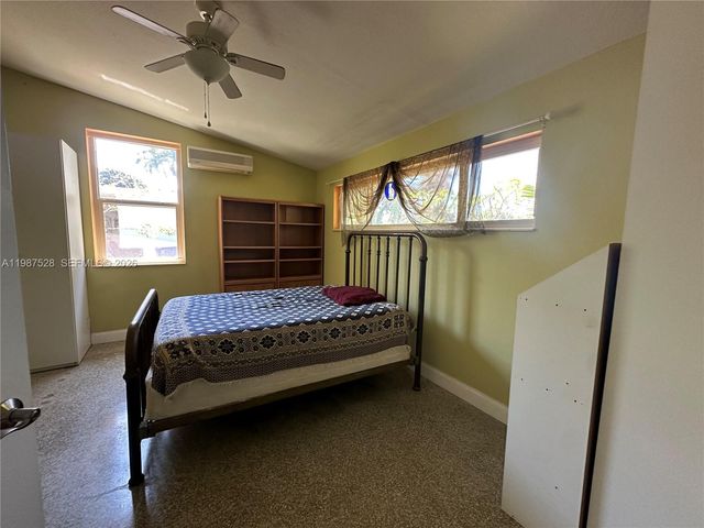 2490 Andros Ln, Fort Lauderdale, FL 33312