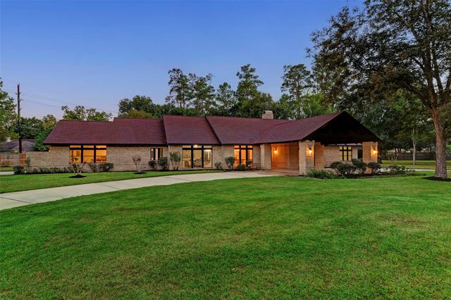 16826 E Maglitto Circle, Tomball, TX 77377