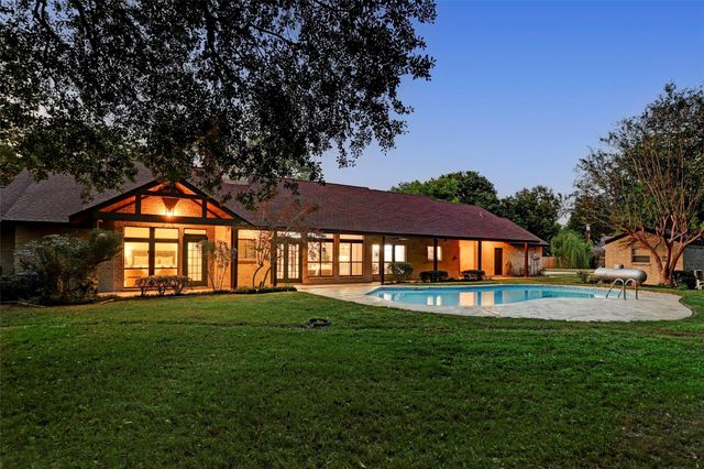 16826 E Maglitto Circle, Tomball, TX 77377