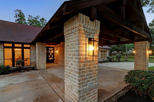 16826 E Maglitto Circle, Tomball, TX 77377