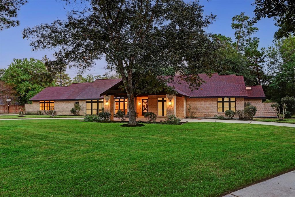 16826 E Maglitto Circle, Tomball, TX 77377