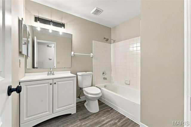 2415 Sandalwood Creek Court E, Wildwood, MO 63038