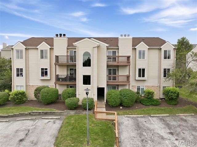 2415 Sandalwood Creek Court E, Wildwood, MO 63038
