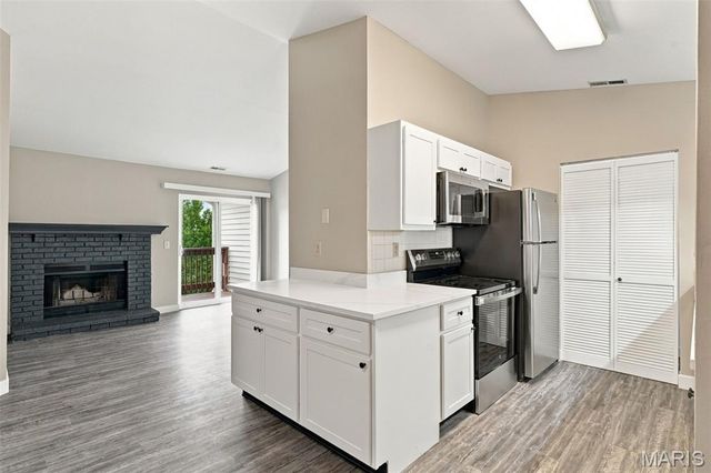2415 Sandalwood Creek Court E, Wildwood, MO 63038