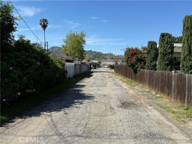 2211 Casitas Avenue, Altadena, CA 91001