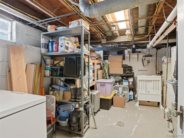 47300 Burton Drive, Shelby Twp, MI 48317