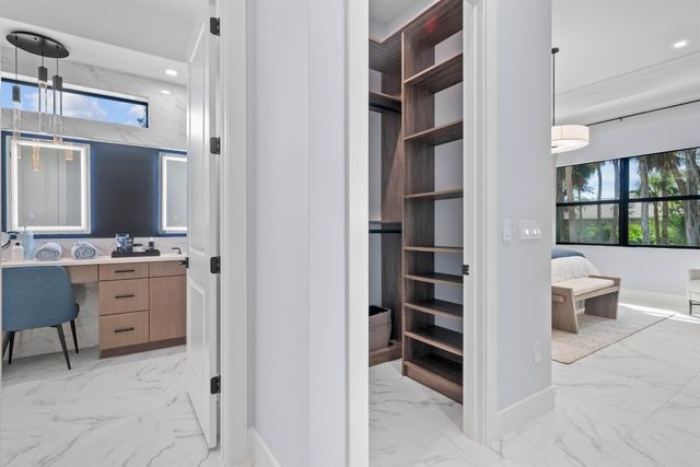 9259 Seaglass Court, Vero Beach, FL 32963