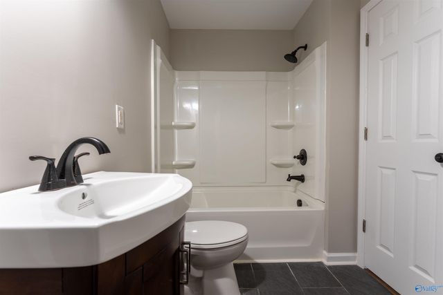 3708 Valleydale Road, Huntsville, AL 35810