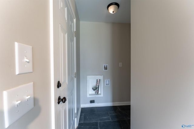 3708 Valleydale Road, Huntsville, AL 35810