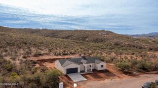 37 Calle Dinamarca, Rio Rico, AZ 85648