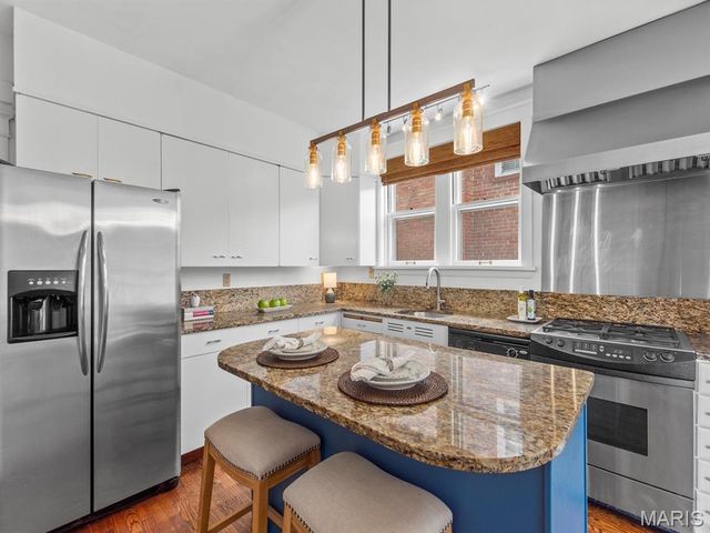 7147 Princeton Avenue, University City, MO 63130