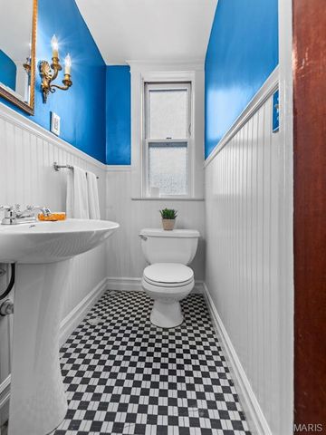 7147 Princeton Avenue, University City, MO 63130