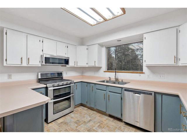 832 Spring Valley Dr, Divide, CO 80814