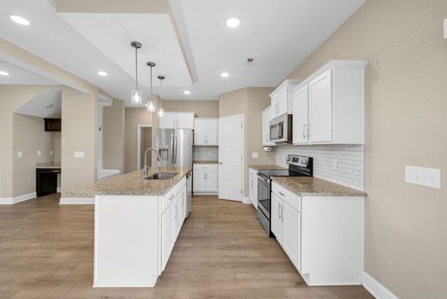 1469 Citadel Dr, Clarksville, TN 37042