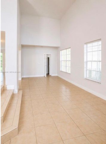 3043 SW 147th Place, Miami, FL 33185