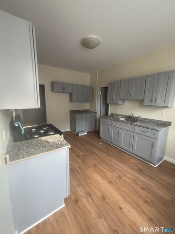 1804 Barnum Avenue 5, Bridgeport, CT 06610