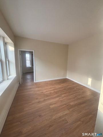 1804 Barnum Avenue 5, Bridgeport, CT 06610