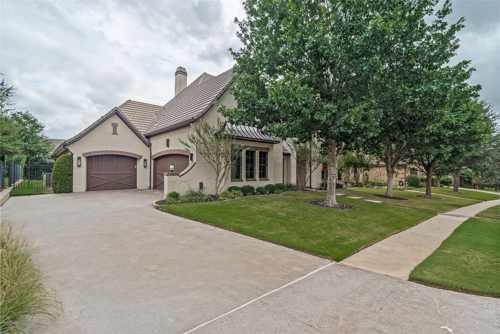 4663 Sidonia Court, Fort Worth, TX 76126 — photo 2
