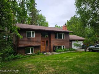 11700 Paddock Lane, Anchorage, AK 99516