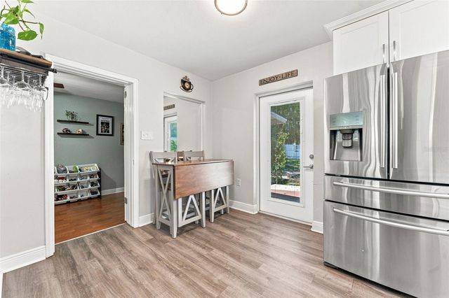 1317 DIVOT LANE, Tampa, FL 33612