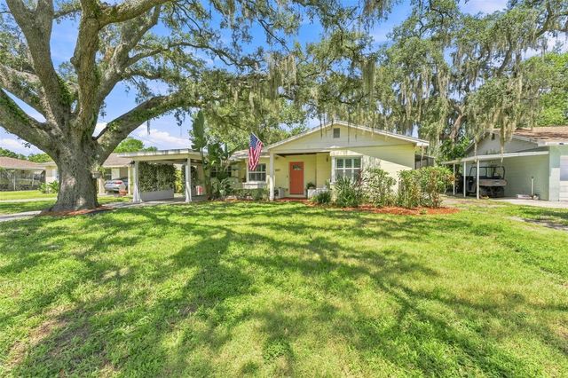 1317 DIVOT LANE, Tampa, FL 33612