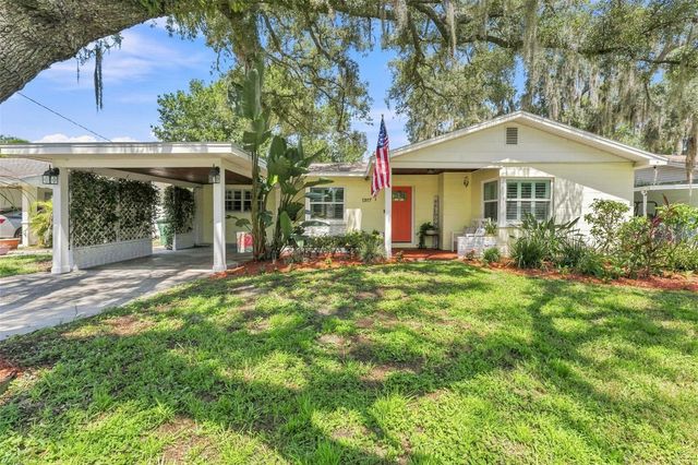 1317 DIVOT LANE, Tampa, FL 33612