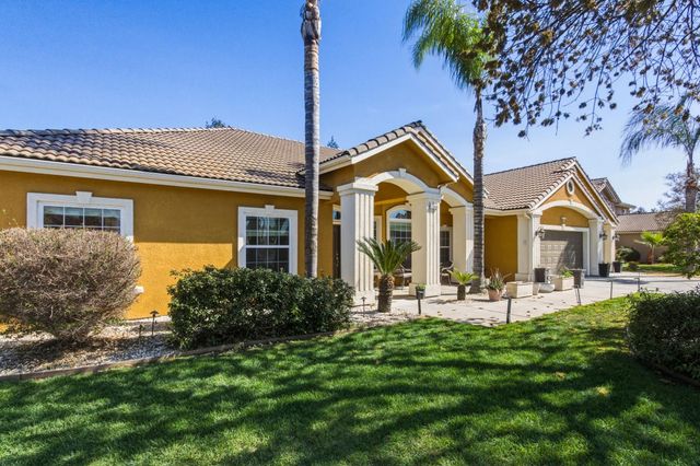 2610 Marie Drive, Madera, CA 93637