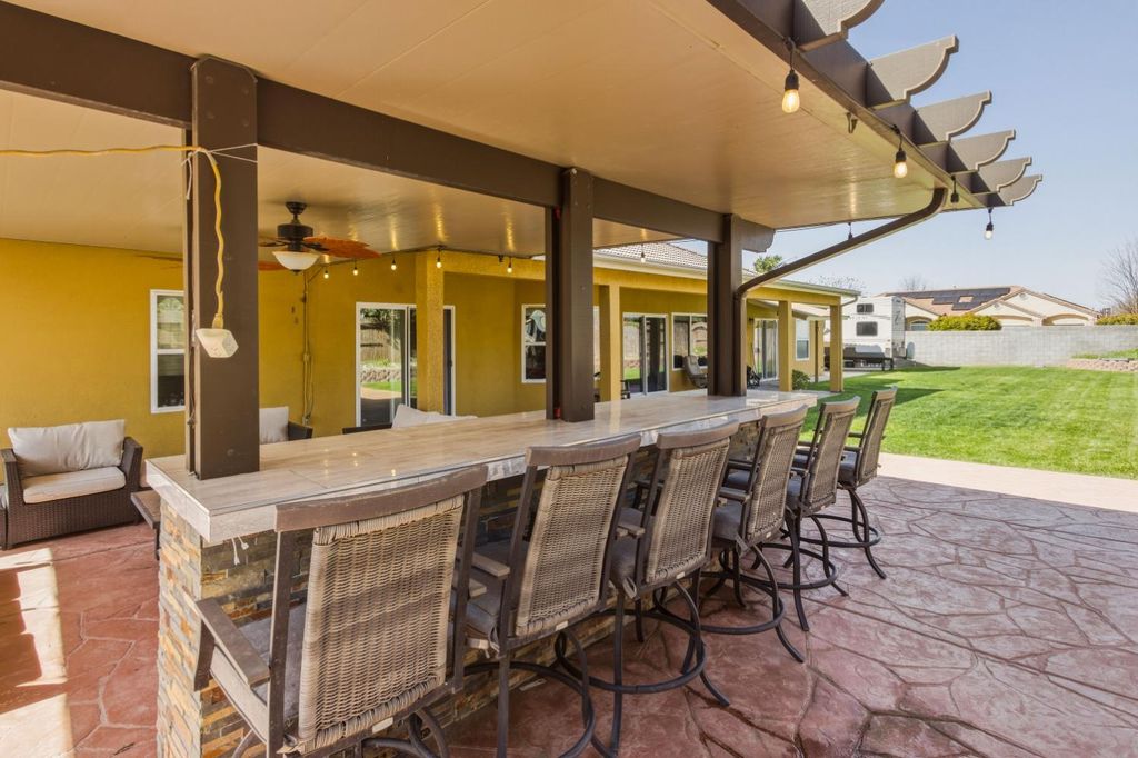 Image 28 of property listing at 2610 Marie Drive, Madera, CA 93637