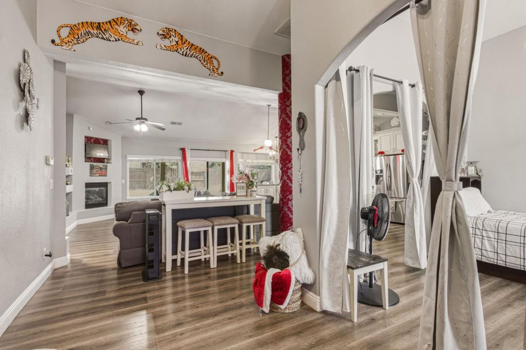 Image 8 of property listing at 2610 Marie Drive, Madera, CA 93637