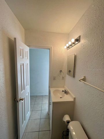 7302 WOODHALL COURT, Tampa, FL 33634