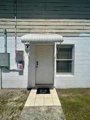 7302 WOODHALL COURT, Tampa, FL 33634