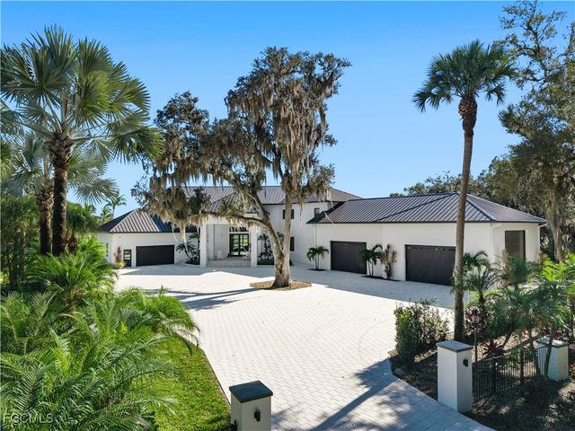 18090 N Olga DR, Alva, FL 33920