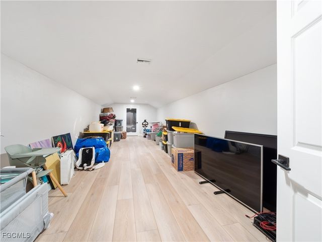 18090 N Olga DR, Alva, FL 33920