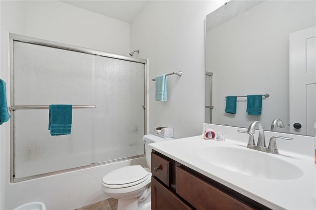 7700 1st Avenue NW, Cedar Rapids, IA 52405