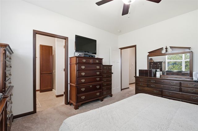 7700 1st Avenue NW, Cedar Rapids, IA 52405