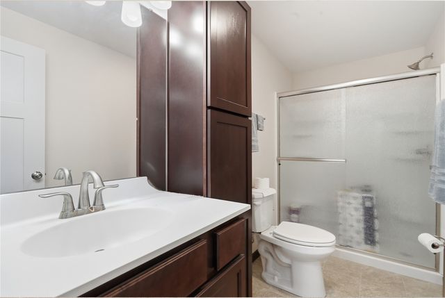 7700 1st Avenue NW, Cedar Rapids, IA 52405