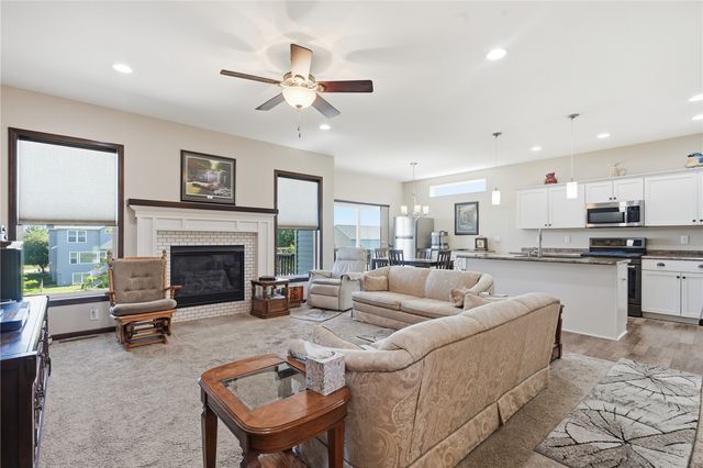 7700 1st Avenue NW, Cedar Rapids, IA 52405