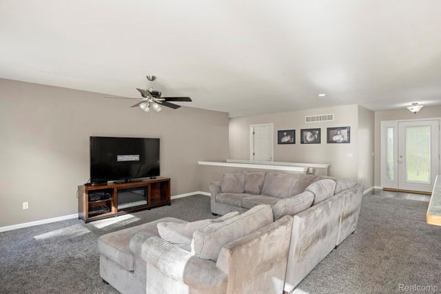 1986 Baldwin Road, Lapeer, MI 48446