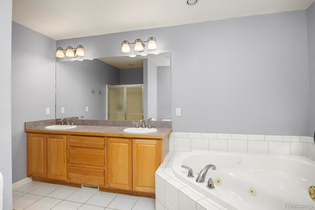 1986 Baldwin Road, Lapeer, MI 48446